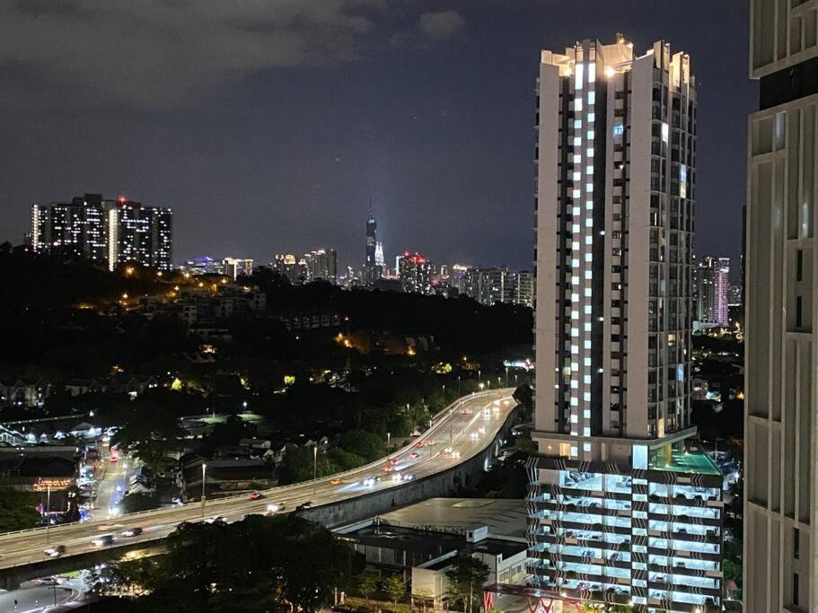 Midvalley Sunway 3b2b 6pax Free 2 Carparkcitizen 2 Kuala Lumpur