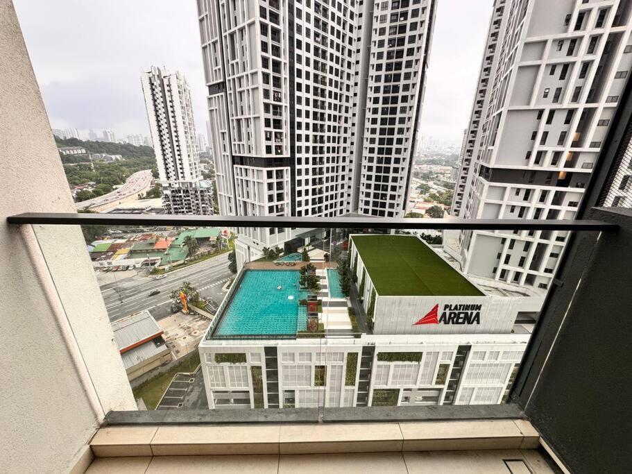 Pangsapuri Midvalley Sunway 3b2b 6pax Free 2 Carparkcitizen 2
